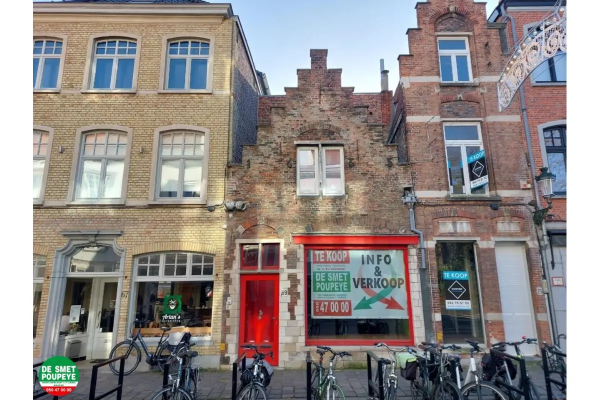 Handelszaak te  koop in Brugge 8000 220000.00€  slaapkamers 171.00m² - Zoekertje 663443