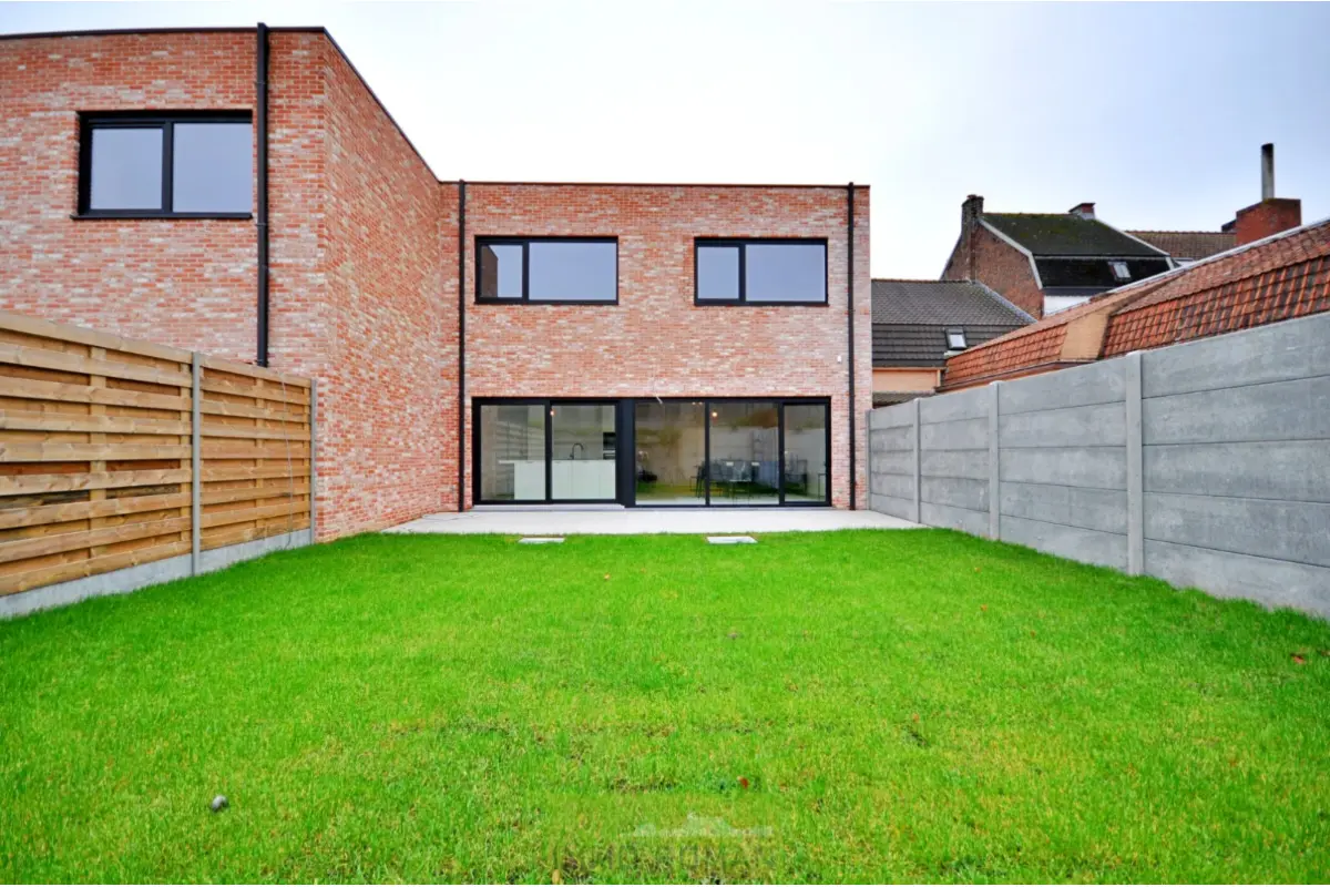 Appartementsgebouw te  koop in Avelgem 8580 278956.00€ 4 slaapkamers 214.00m² - Zoekertje 664577