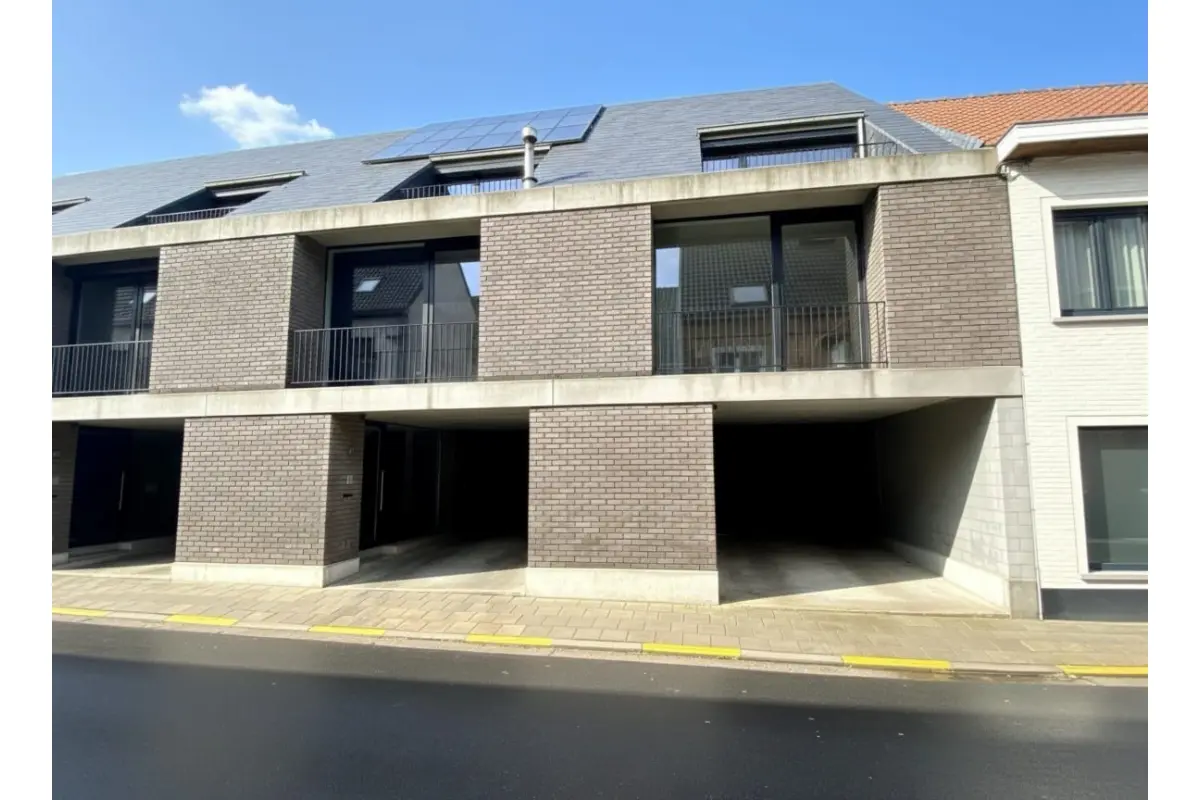 Huis te  huur in Pittem 8740 950.00€ 3 slaapkamers 177.00m² - Zoekertje 664497