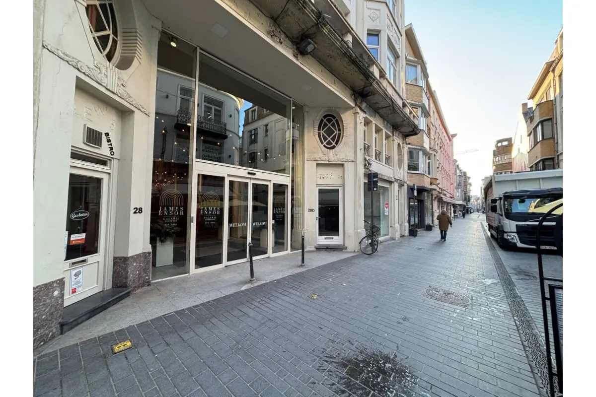 Handelszaak te  huur in Oostende 8400 1700.00€  slaapkamers 157.00m² - Zoekertje 664645