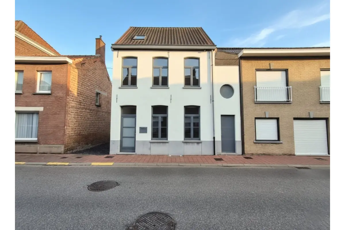 Huis te  huur in Dentergem 8720 925.00€ 3 slaapkamers 178.00m² - Zoekertje 665945