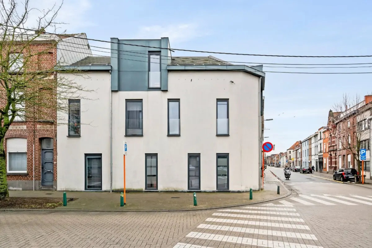 Appartement te  koop in Kortrijk 8500 125000.00€  slaapkamers m² - Zoekertje 667325