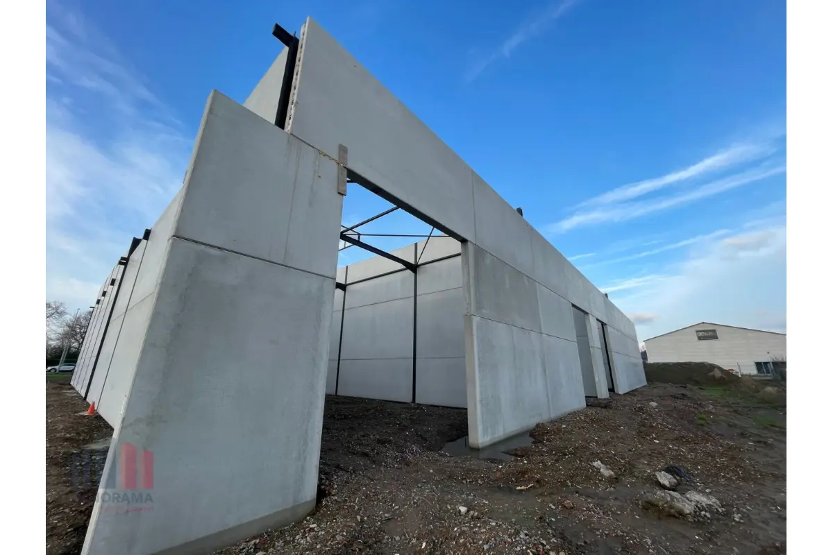 Handelszaak te  koop in Meulebeke 8760 293550.00€  slaapkamers 217.00m² - Zoekertje 666994