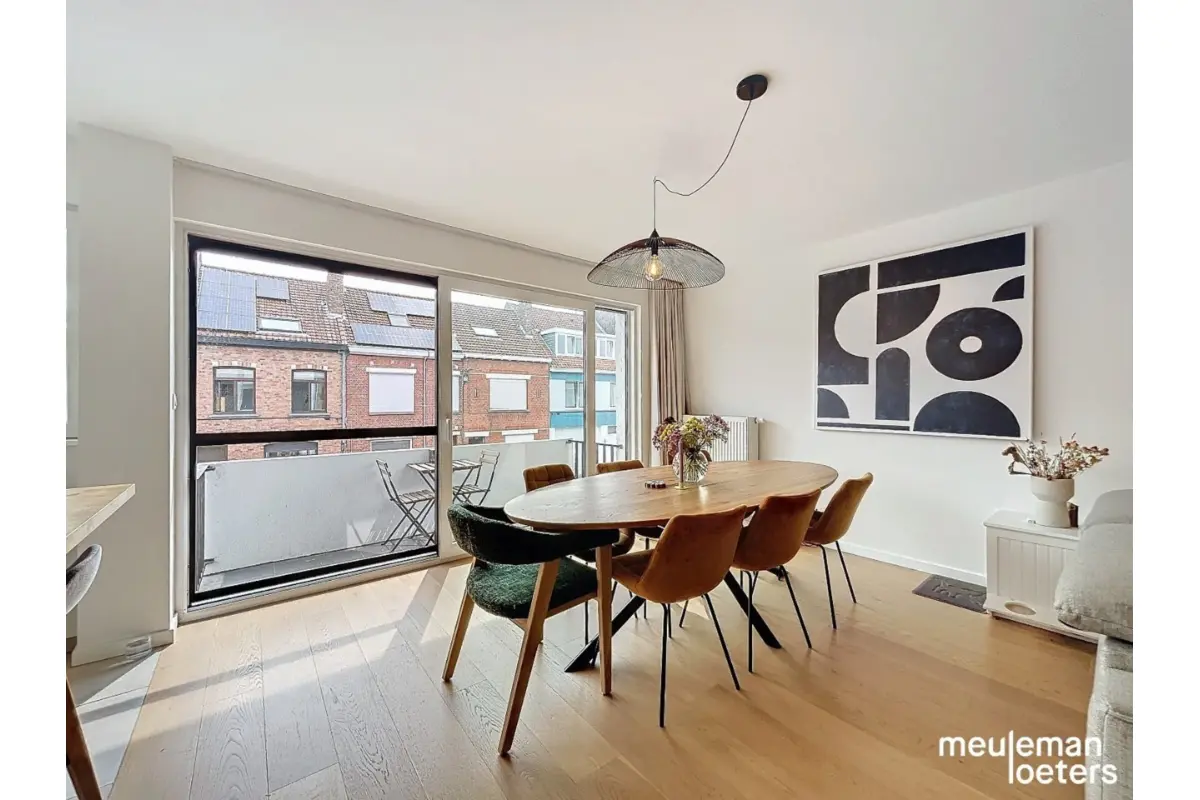 Appartement te  koop in Assebroek 8310 300000.00€ 2 slaapkamers 93.00m² - Zoekertje 667313