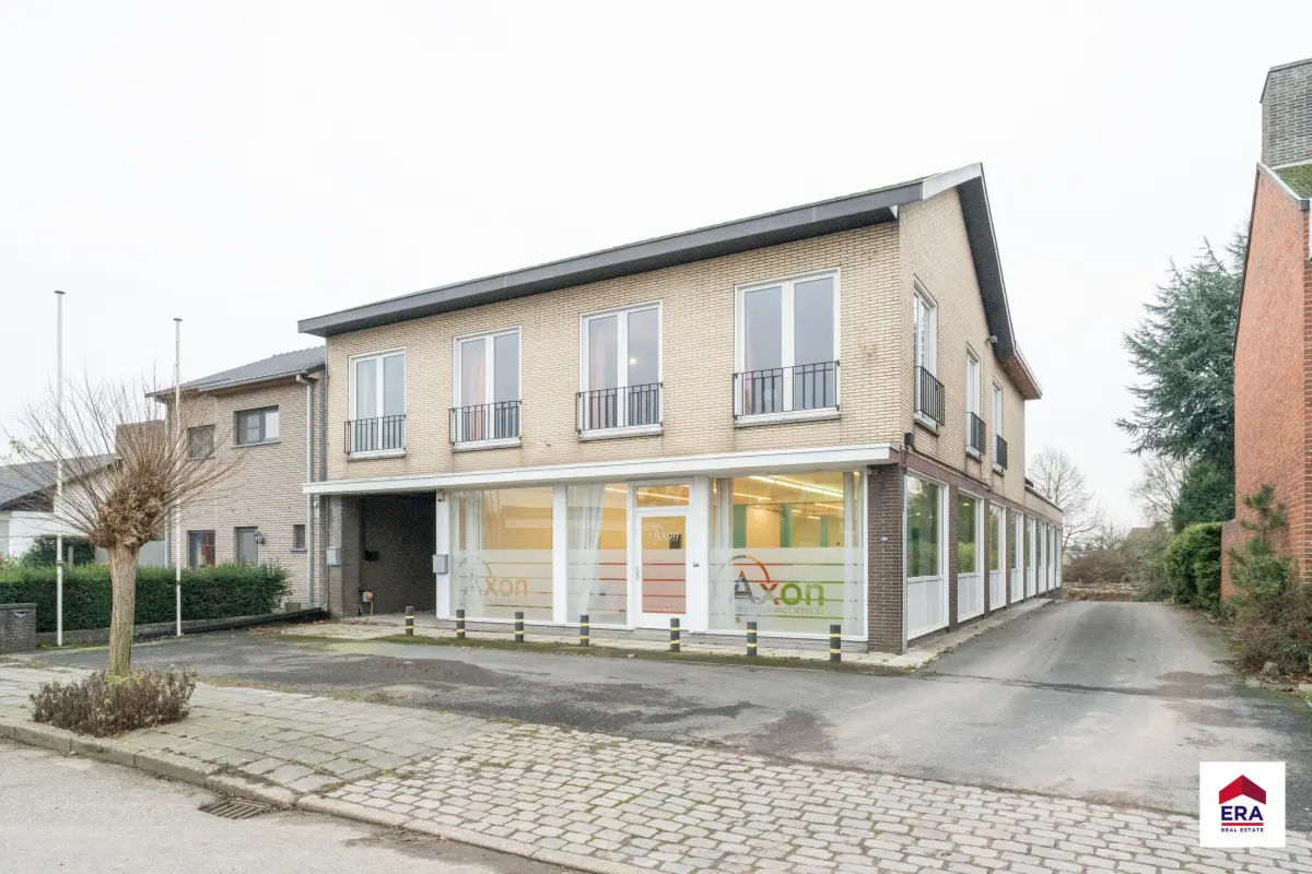 Handelszaak te  koop in Tielt 8700 489000.00€ 2 slaapkamers 497.00m² - Zoekertje 667561