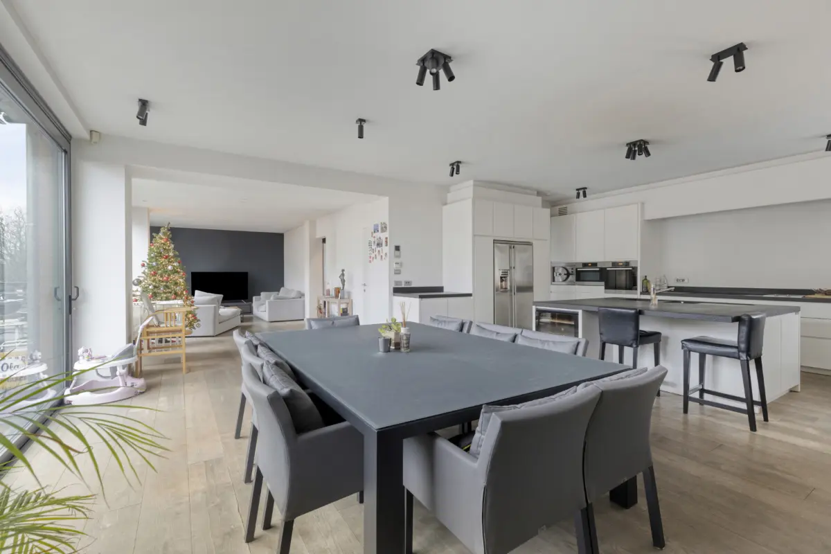 Huis te  koop in Kortrijk 8500 498000.00€ 4 slaapkamers 270.00m² - Zoekertje 667610