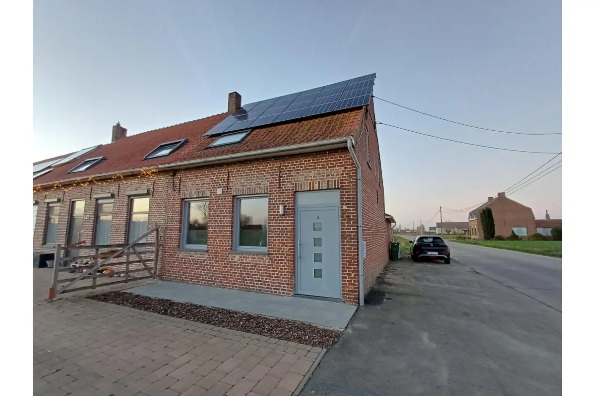 Huis te  huur in Stavele 8691 625.00€ 2 slaapkamers 107.00m² - Zoekertje 667890