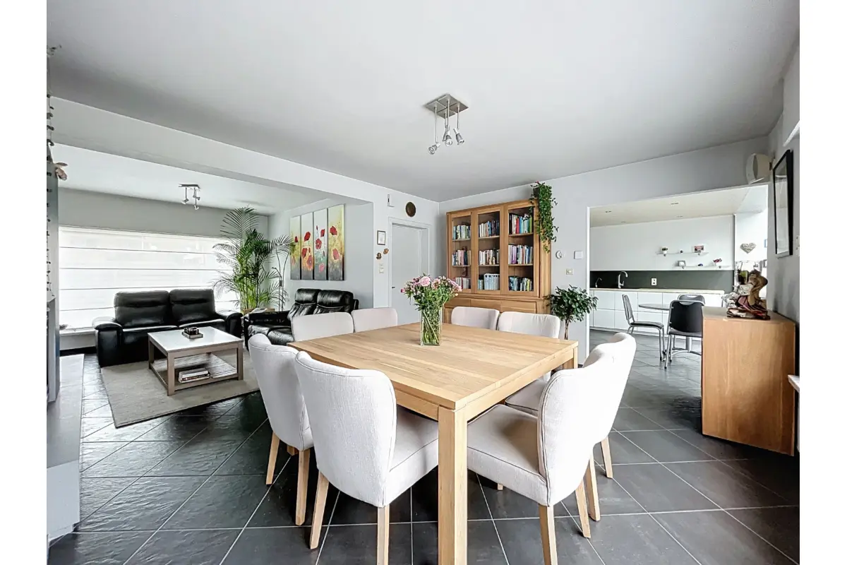 Huis te  koop in Kuurne 8520 335000.00€ 4 slaapkamers 198.00m² - Zoekertje 668514