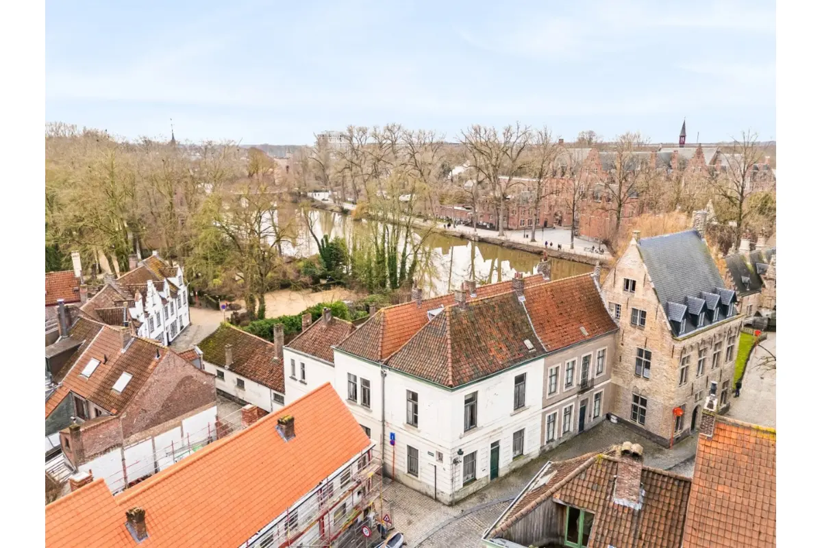 Huis te  in Brugge 8000 1350000.00€ 5 slaapkamers 378.00m² - Zoekertje 668228