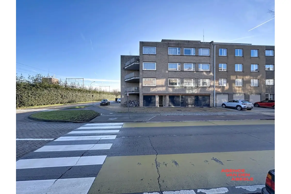 Benedenverdieping te  huur in Sint-Andries 8200 710.00€ 1 slaapkamers 70.00m² - Zoekertje 667727