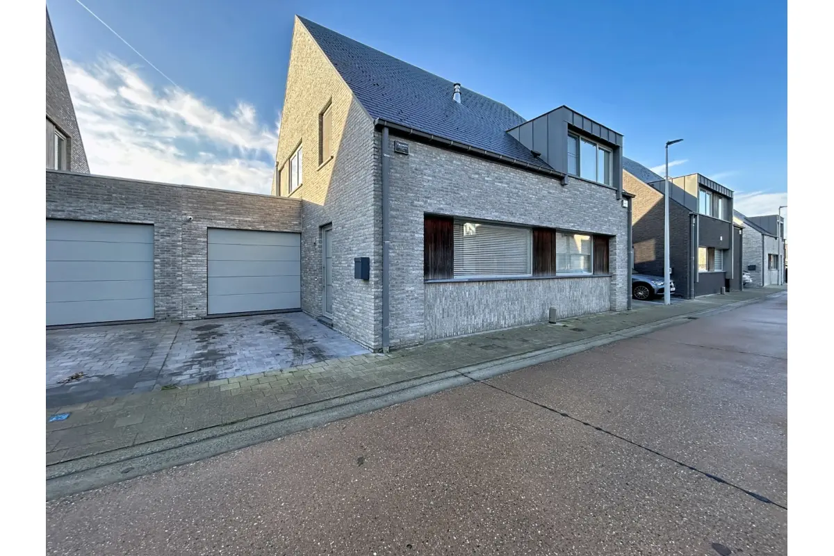 Huis te  koop in Oostende 8400 474000.00€ 4 slaapkamers 154.00m² - Zoekertje 668515