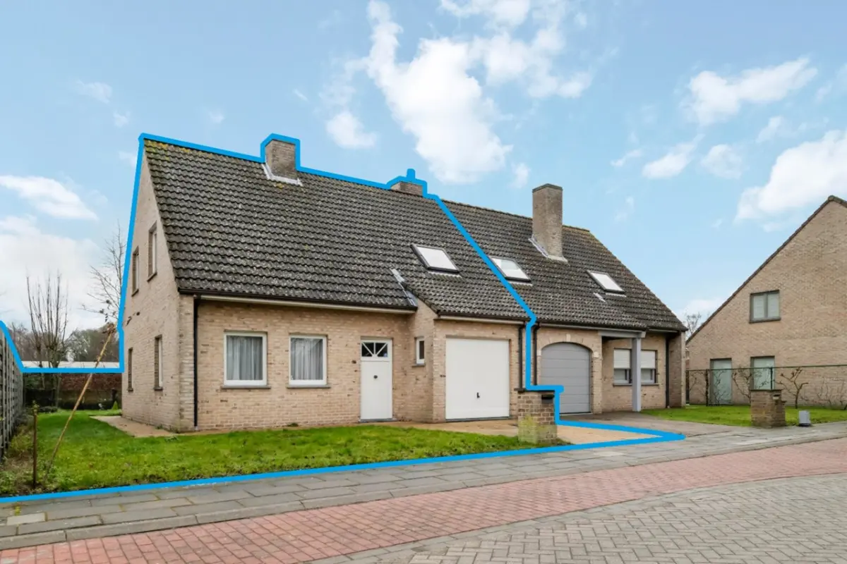 Huis te  koop in Sint-Kruis 8310 379000.00€ 3 slaapkamers m² - Zoekertje 670032