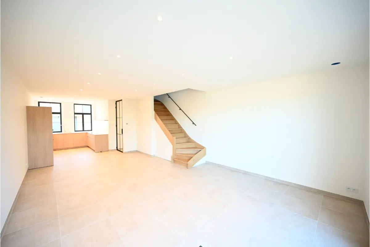 Huis te  in Koolkerke 8000 1450.00€ 3 slaapkamers m² - Zoekertje 669305