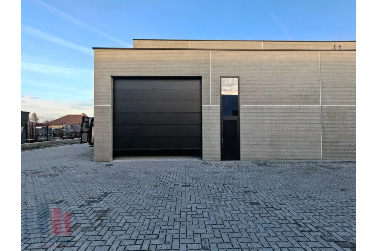Handelszaak te  koop in Kortemark 8610 207000.00€  slaapkamers 138.00m² - Zoekertje 669237