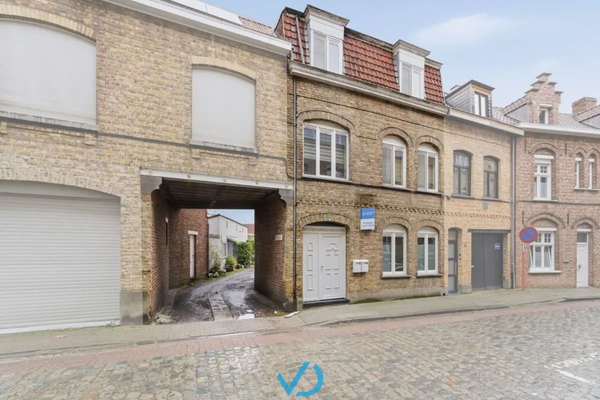 Appartementsgebouw te  koop in Ieper 8900 295000.00€ 4 slaapkamers 328.00m² - Zoekertje 669163