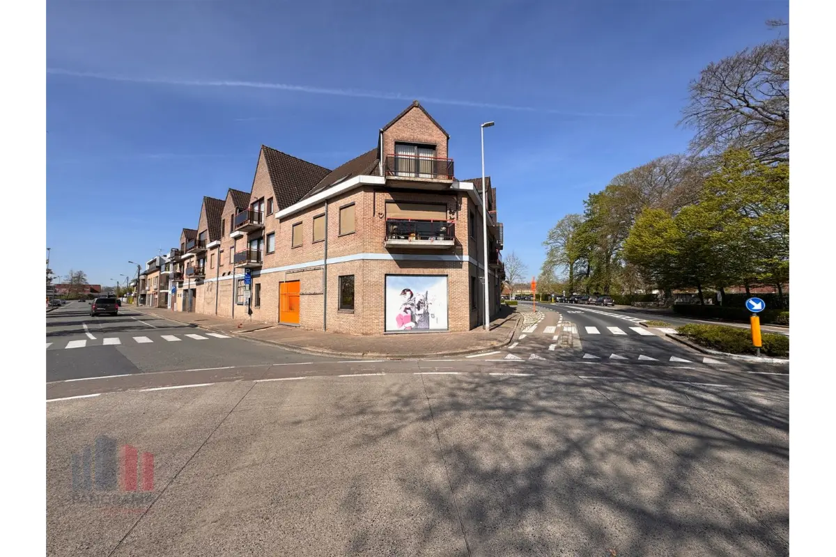 Handelszaak te  koop in Torhout 8820 1195000.00€  slaapkamers 865.00m² - Zoekertje 669234