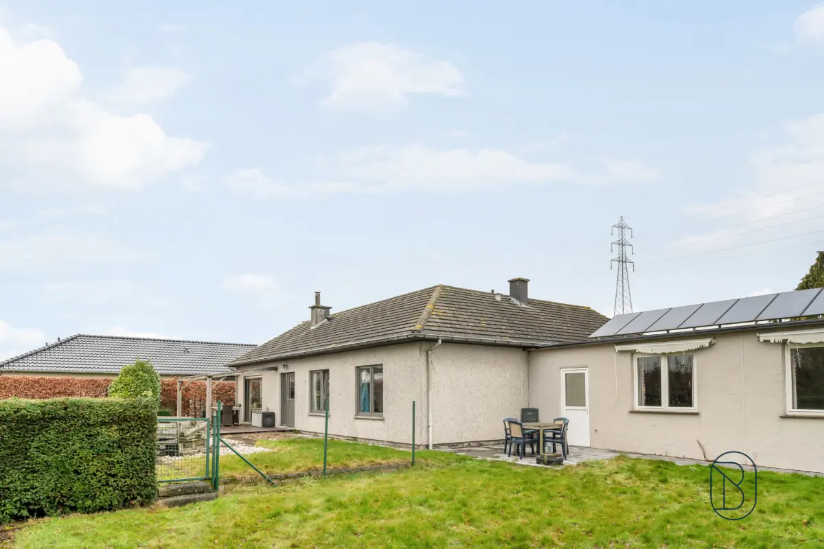 Bungalow te  koop in Izegem 8870 375000.00€ 3 slaapkamers 246.00m² - Zoekertje 669450