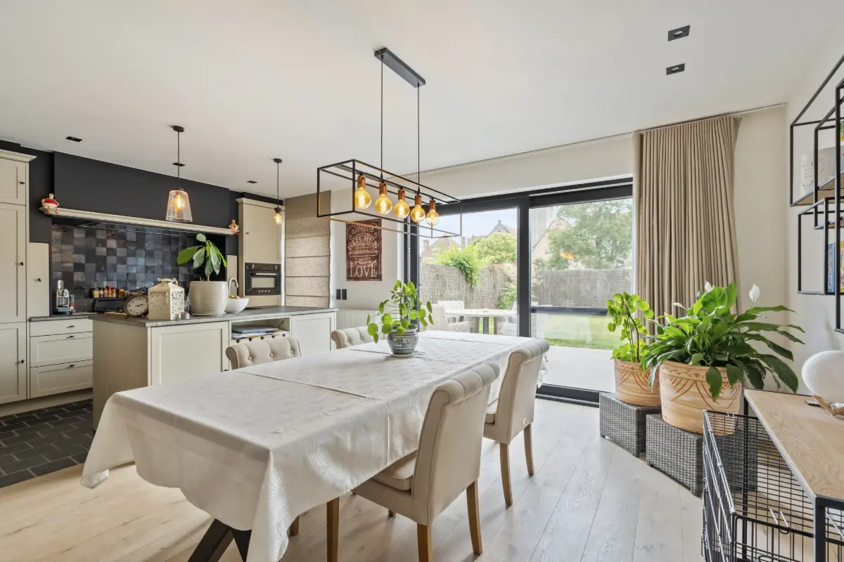 Huis te  koop in Roeselare 8800 450000.00€ 4 slaapkamers 150.00m² - Zoekertje 669976