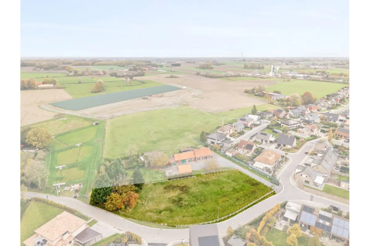 Bouwgrond te  koop in Roeselare 8800 400000.00€  slaapkamers m² - Zoekertje 671948