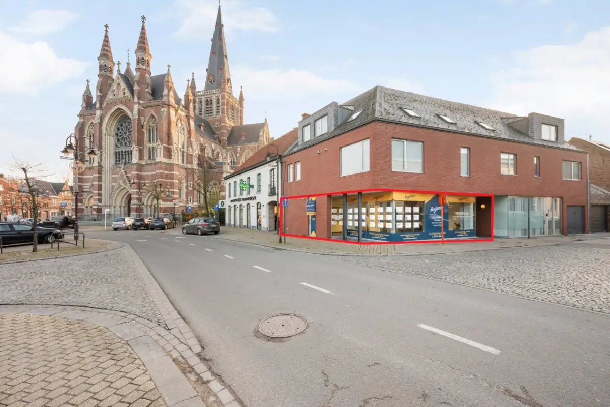 Handelszaak te  huur in Dadizele 8890 700.00€  slaapkamers m² - Zoekertje 672332