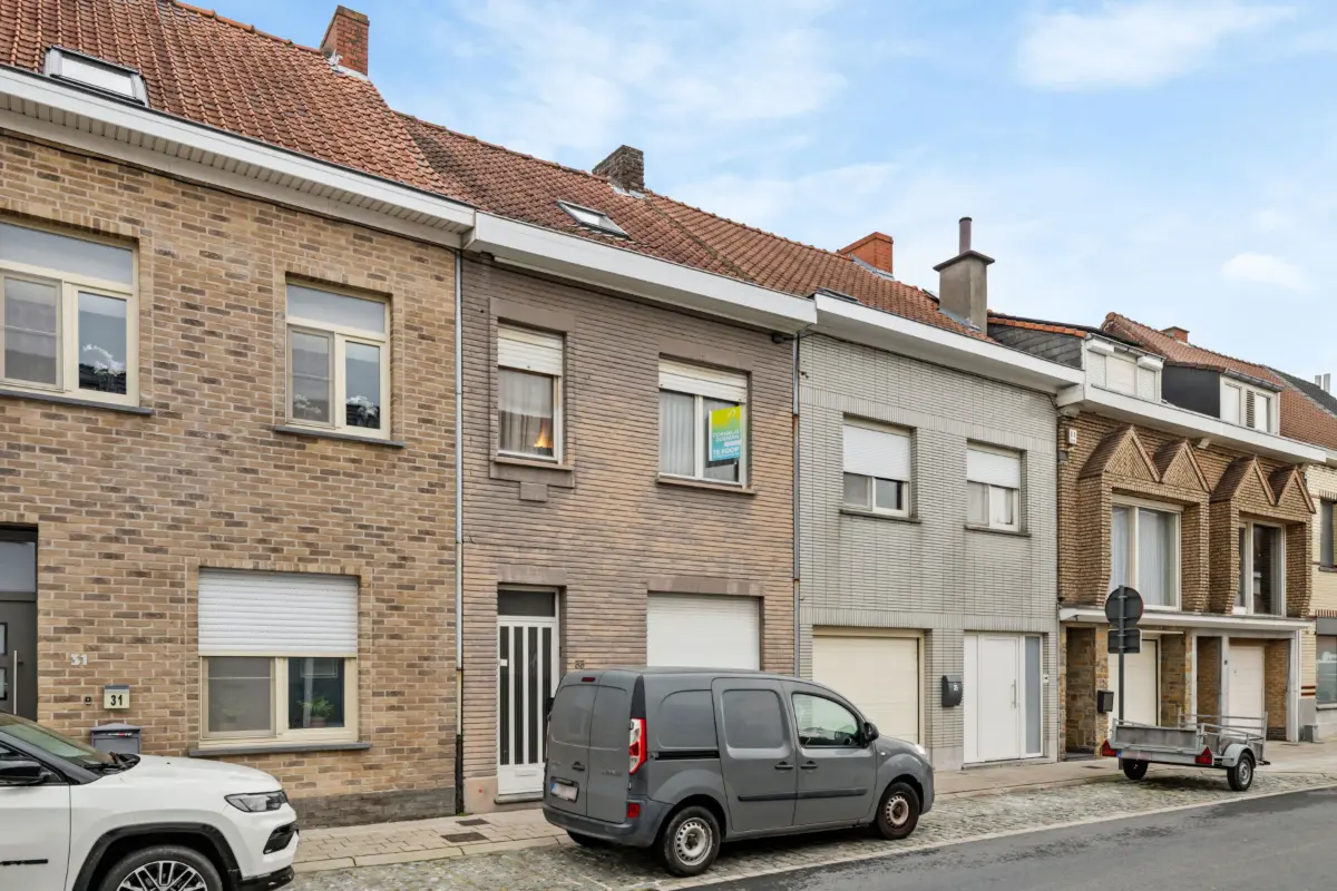 Huis te  koop in Harelbeke 8530 165000.00€ 2 slaapkamers 180.00m² - Zoekertje 672340