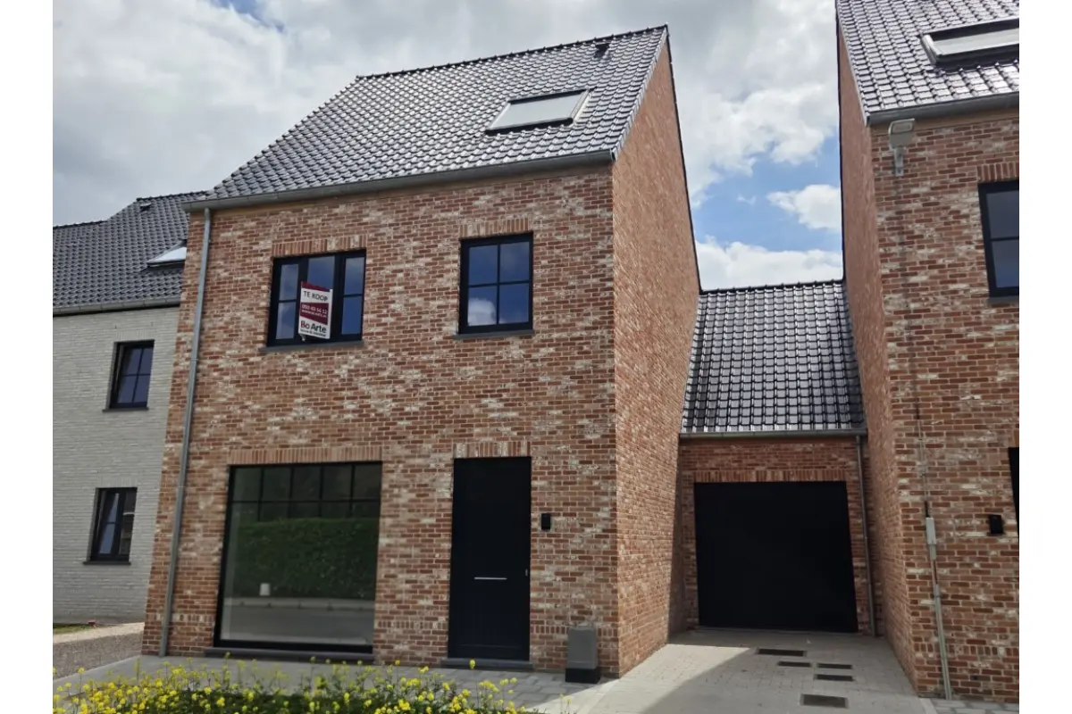 Huis te  koop in Jabbeke 8490 459850.00€ 4 slaapkamers 212.00m² - Zoekertje 672806