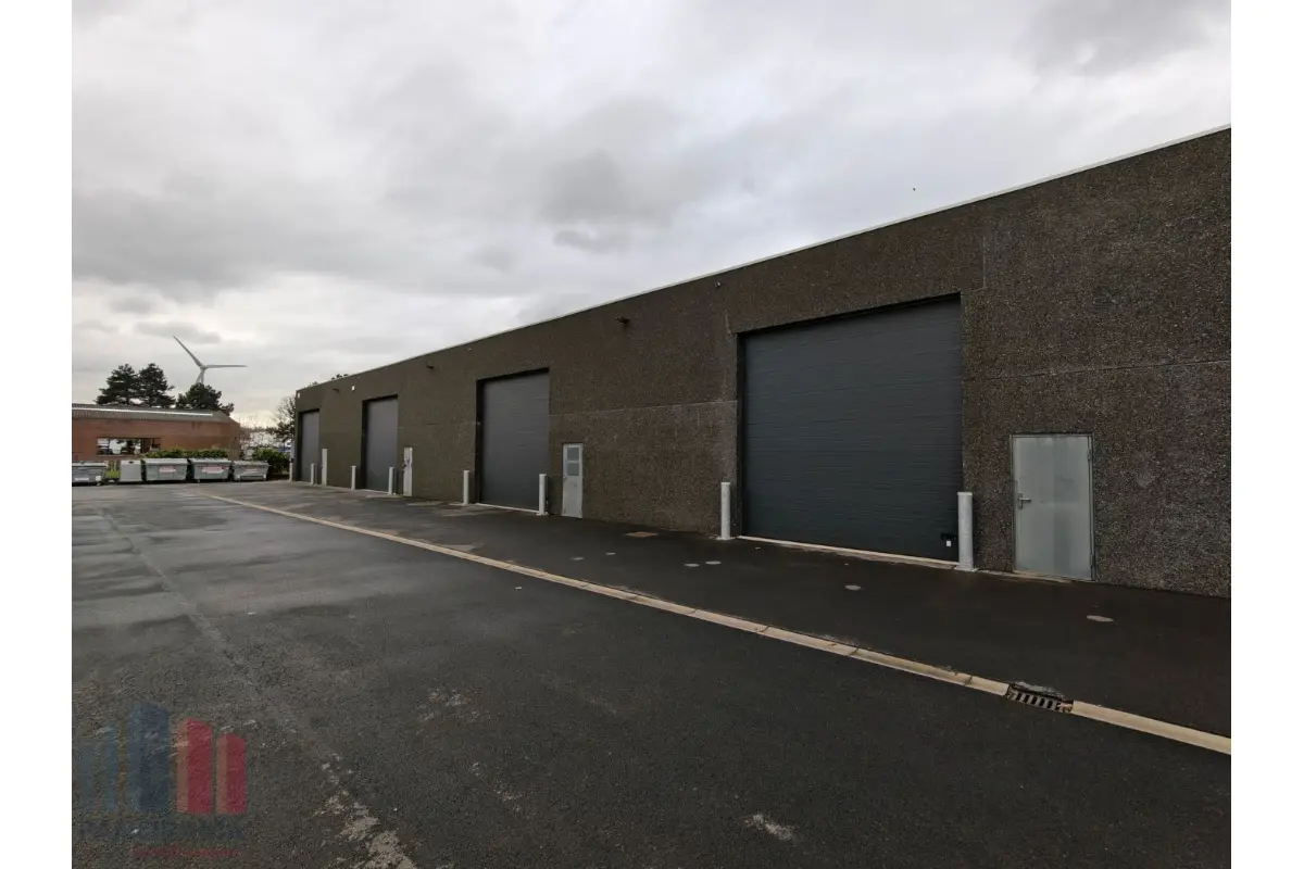 Handelszaak te  huur in Brugge 8000 1275.00€  slaapkamers 300.00m² - Zoekertje 673537