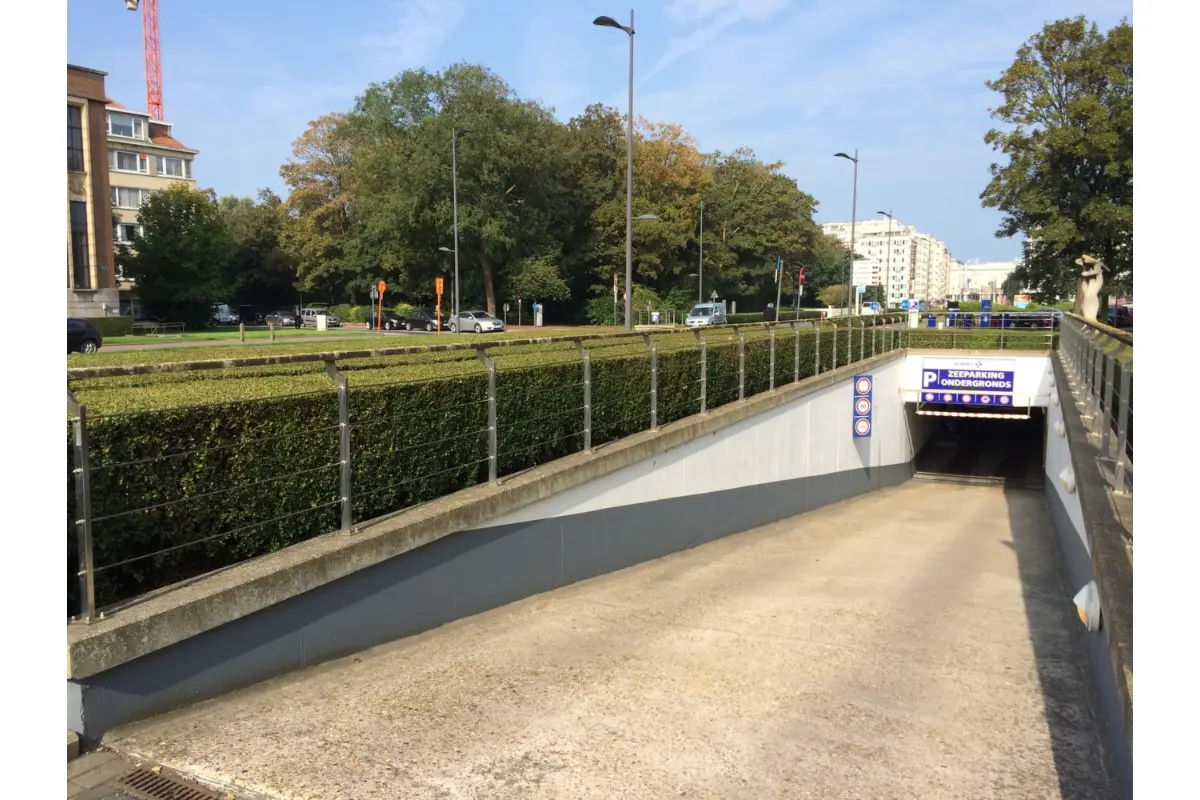 Parking & garage te  huur in Oostende 8400 150.00€  slaapkamers m² - Zoekertje 673590