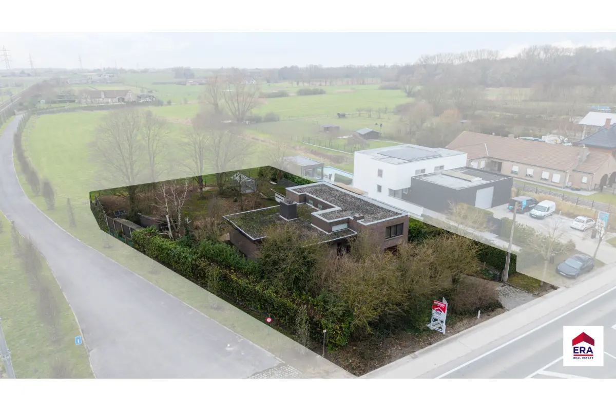 Huis te  koop in Tielt 8700 369000.00€ 3 slaapkamers 284.00m² - Zoekertje 673706