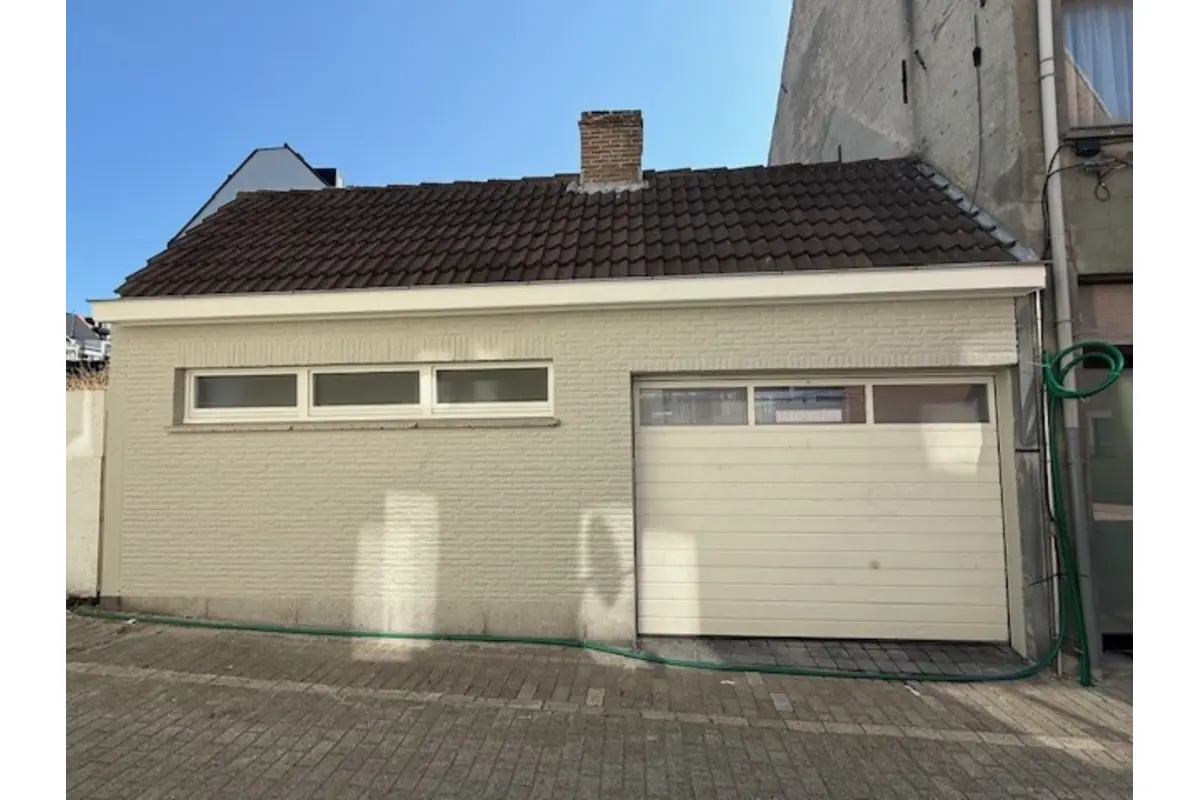 Parking te  koop in Heist-aan-Zee 8301 628000.00€  slaapkamers m² - Zoekertje 674633