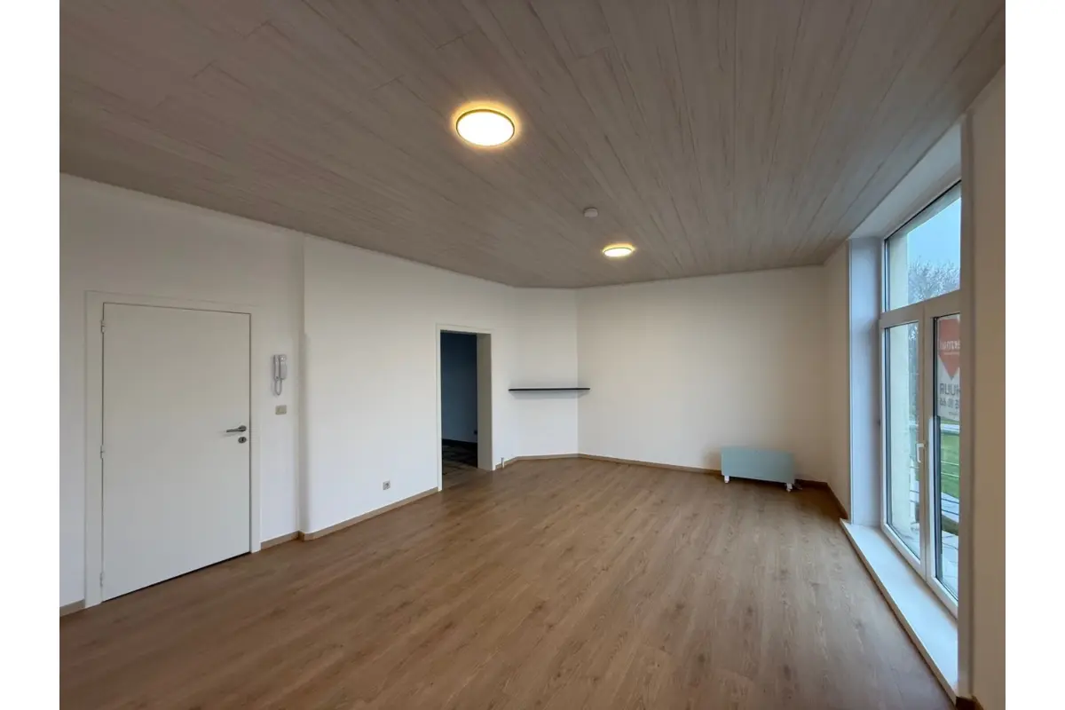Appartement te  huur in Oostende 8400 750.00€ 2 slaapkamers m² - Zoekertje 675057