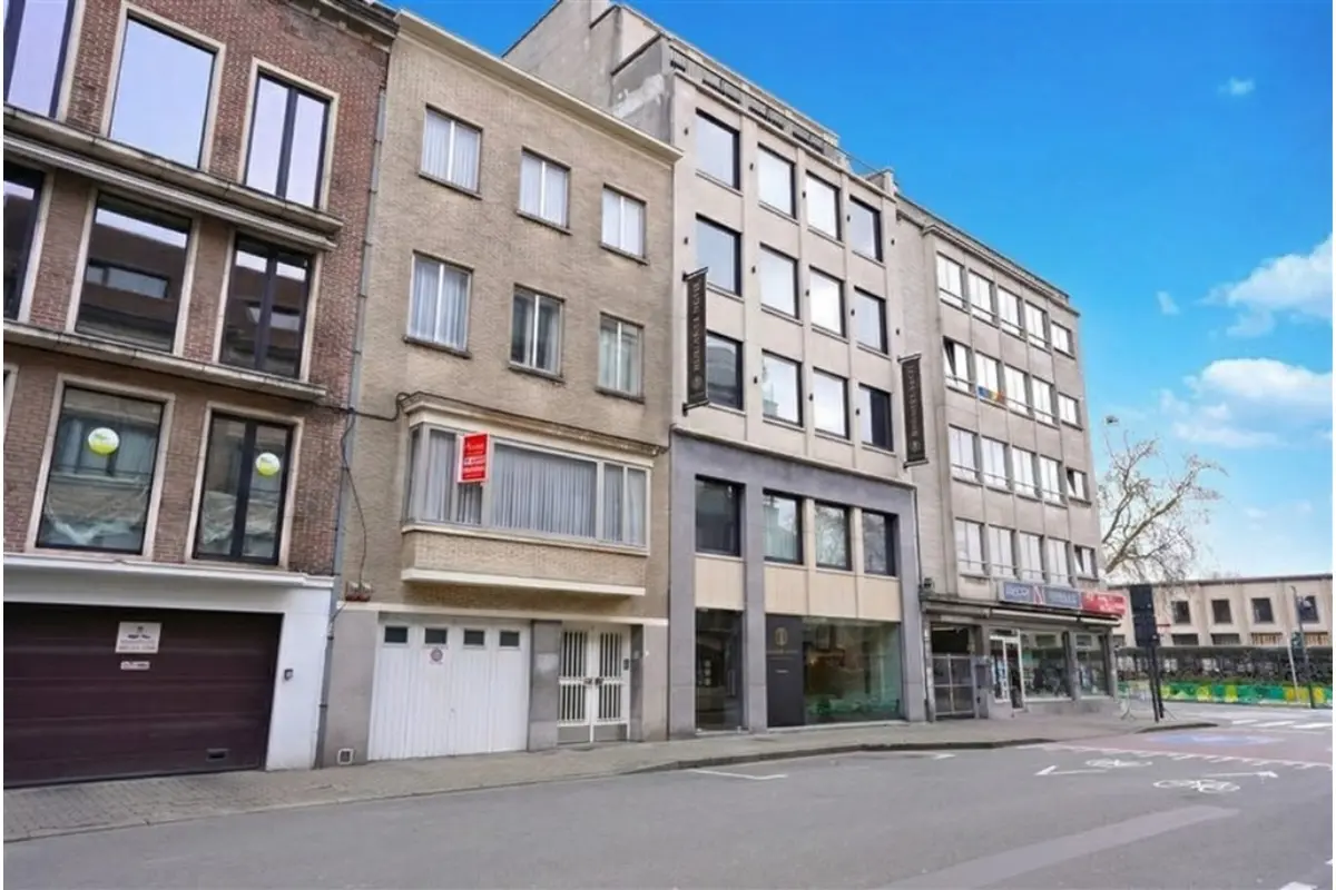 Huis te  koop in Kortrijk 8500 475000.00€ 3 slaapkamers 329.00m² - Zoekertje 675101