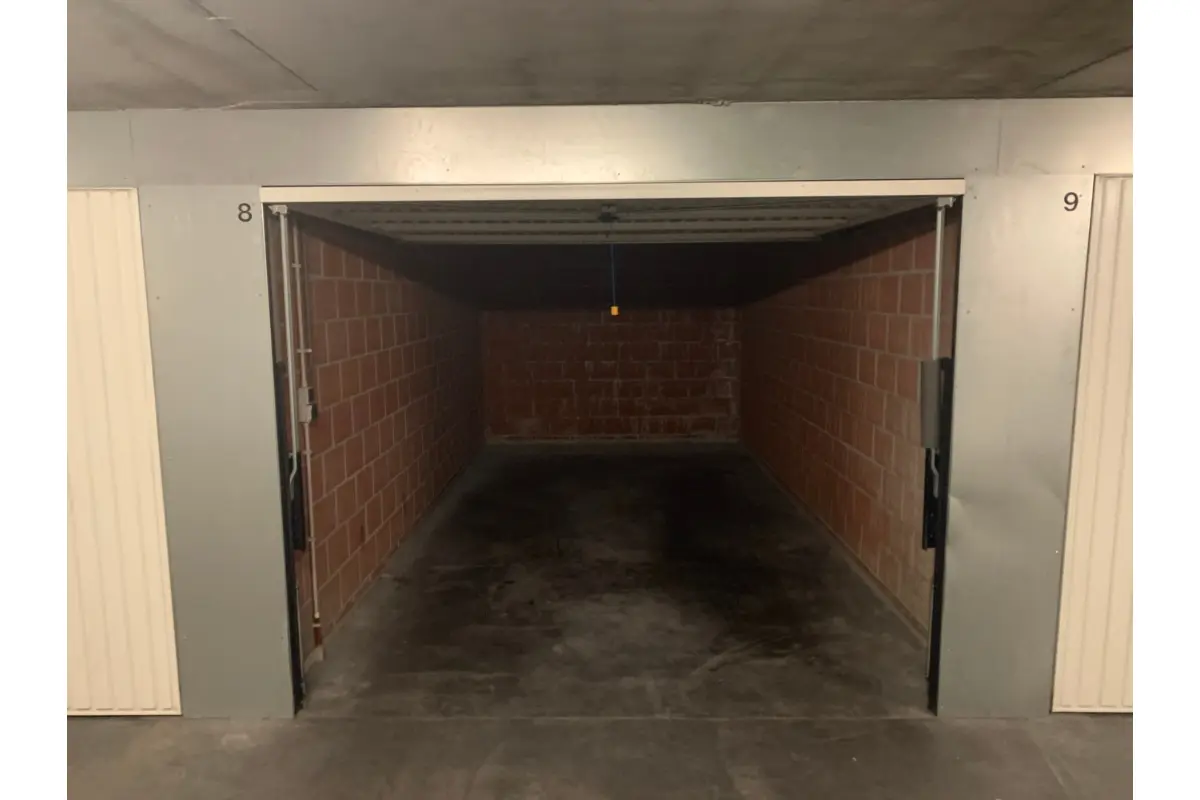 Parking & garage te  huur in Oostende 8400 150.00€  slaapkamers m² - Zoekertje 675055
