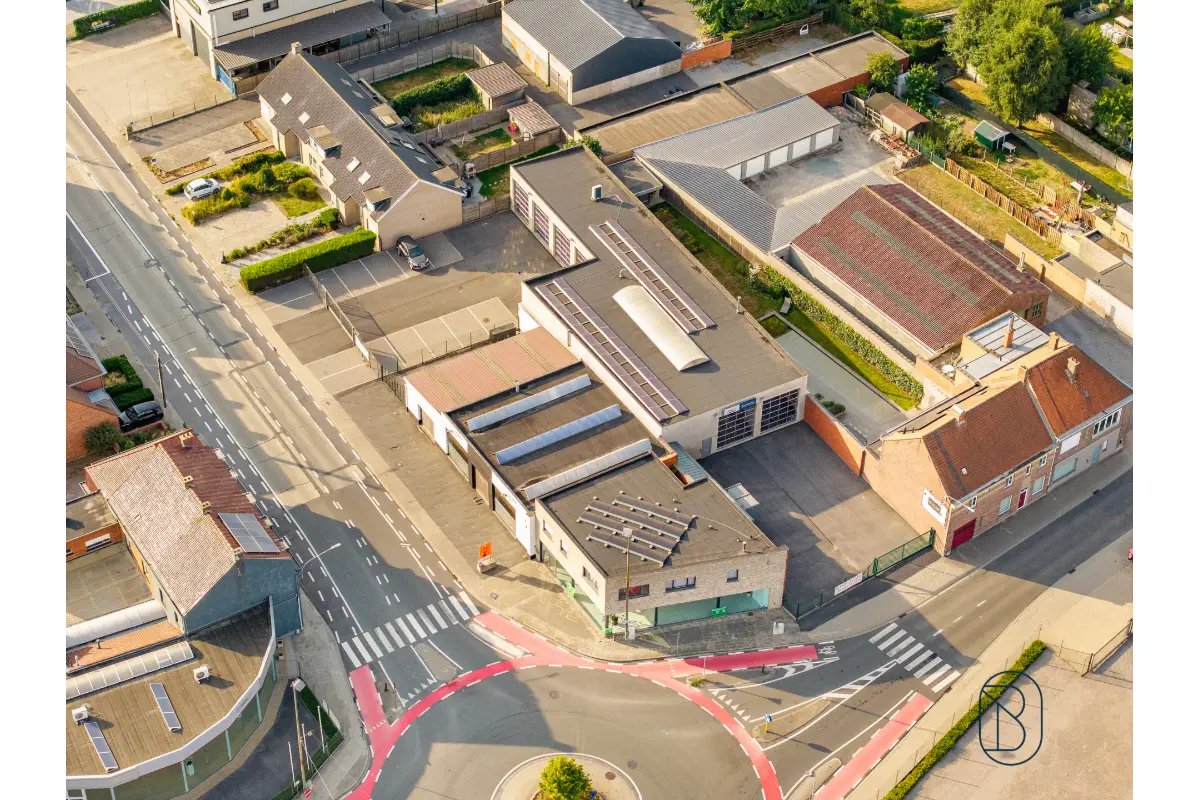 Huis te  koop in Menen 8930 575000.00€ 1 slaapkamers 502.00m² - Zoekertje 676237