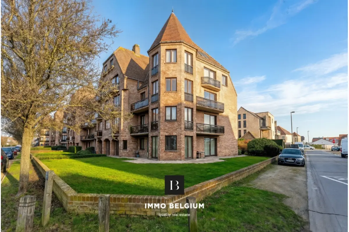 Appartement te  koop in De Haan 8420 330000.00€ 2 slaapkamers 110.00m² - Zoekertje 675916