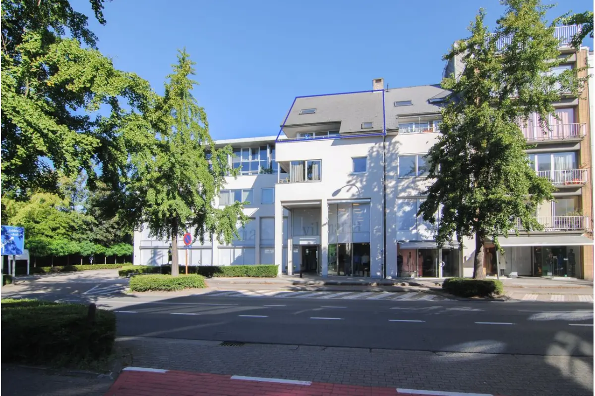 Appartement te  huur in Sint-Andries 8200 870.00€ 2 slaapkamers 151.00m² - Zoekertje 676367