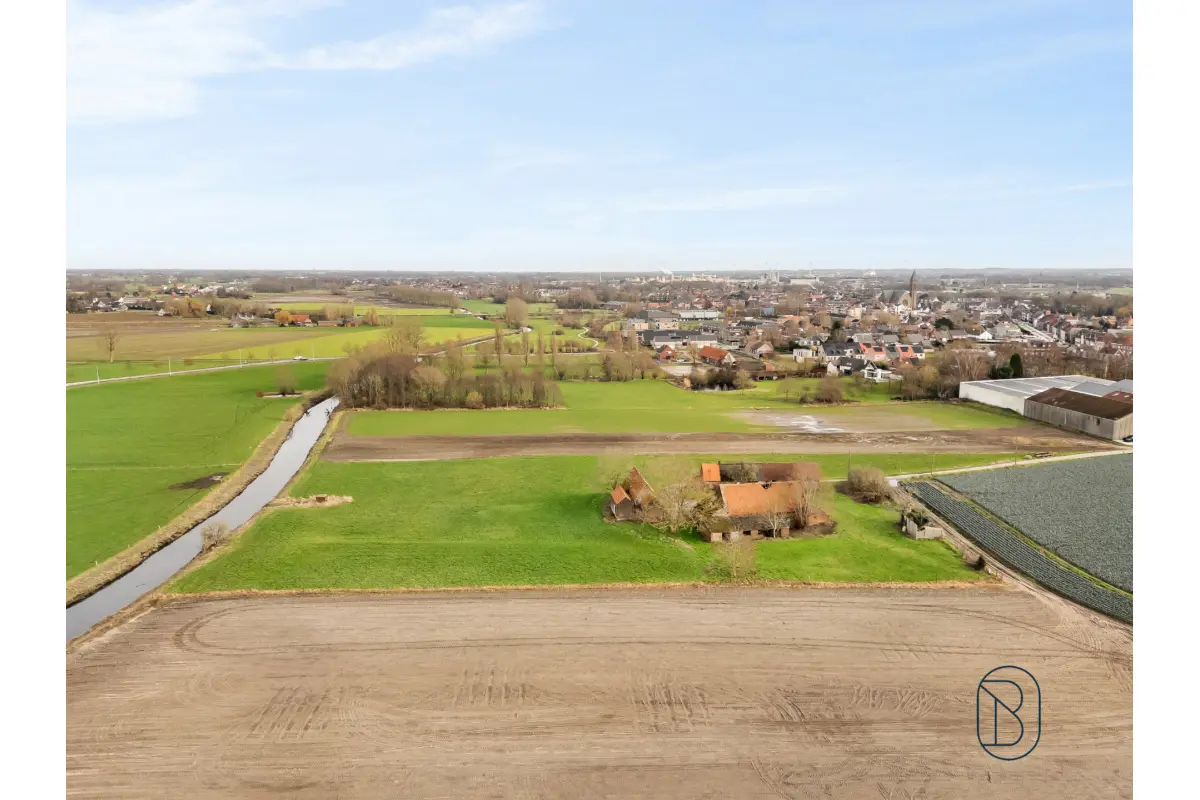 Grond te  koop in Oostrozebeke 8780 750000.00€  slaapkamers m² - Zoekertje 675888