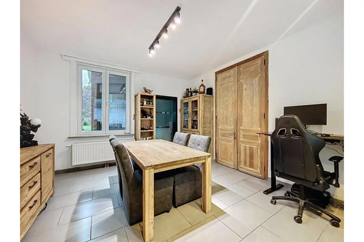 Huis te  koop in Kuurne 8520 365000.00€ 3 slaapkamers 206.00m² - Zoekertje 676528