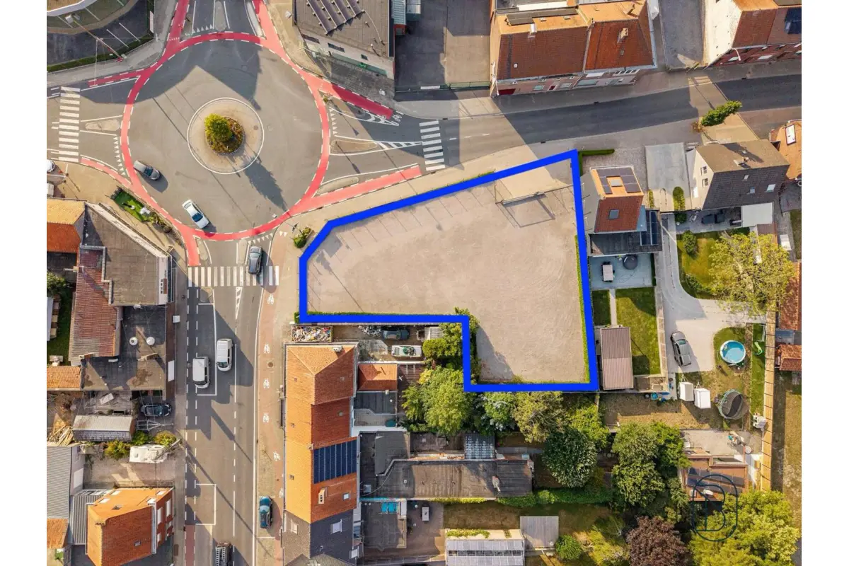 Grond te  koop in Menen 8930 375000.00€  slaapkamers m² - Zoekertje 676236