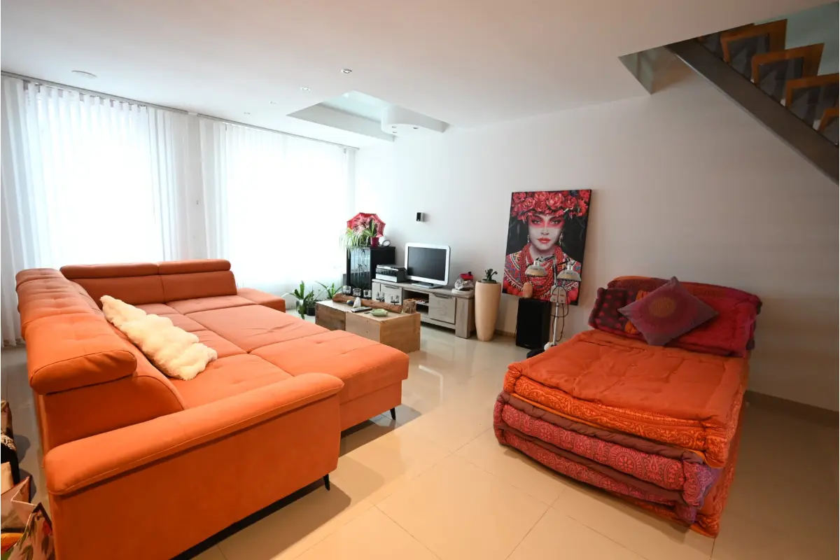 Huis te  koop in Pittem 8740 335000.00€ 3 slaapkamers 253.00m² - Zoekertje 676867