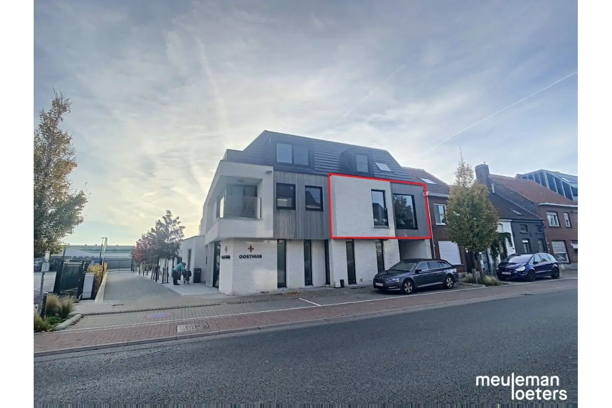 Appartement te  huur in Oostkamp 8020 745.00€ 1 slaapkamers 75.00m² - Zoekertje 677189