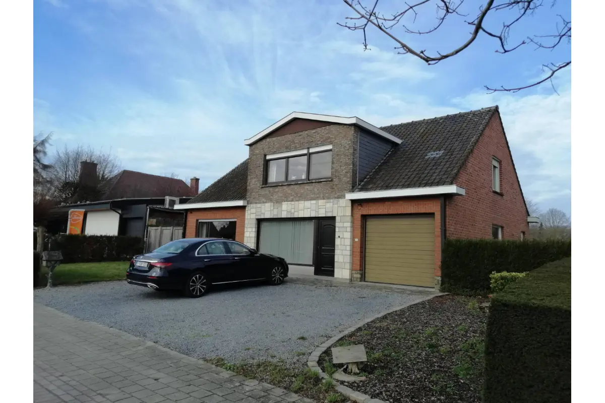 Huis te  koop in Zwevegem 8550 325000.00€ 3 slaapkamers m² - Zoekertje 677754