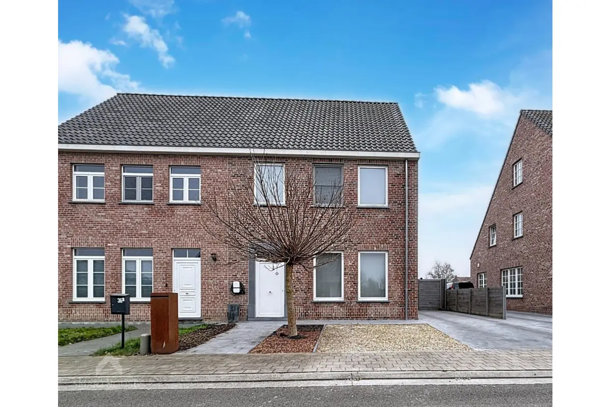 Huis te  koop in Menen 8930 383000.00€ 4 slaapkamers 175.00m² - Zoekertje 678203