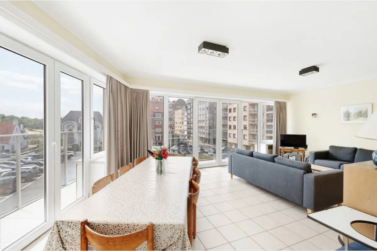 Appartement te  koop in Knokke-Heist 8300 945000.00€ 5 slaapkamers 137.00m² - Zoekertje 677691