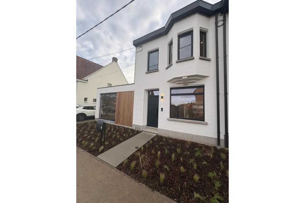 Huis te  in Roeselare 8800 475000.00€ 3 slaapkamers 197.00m² - Zoekertje 679551