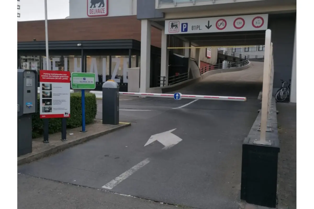Parking te  huur in Oostende 8400 149.00€  slaapkamers m² - Zoekertje 681682