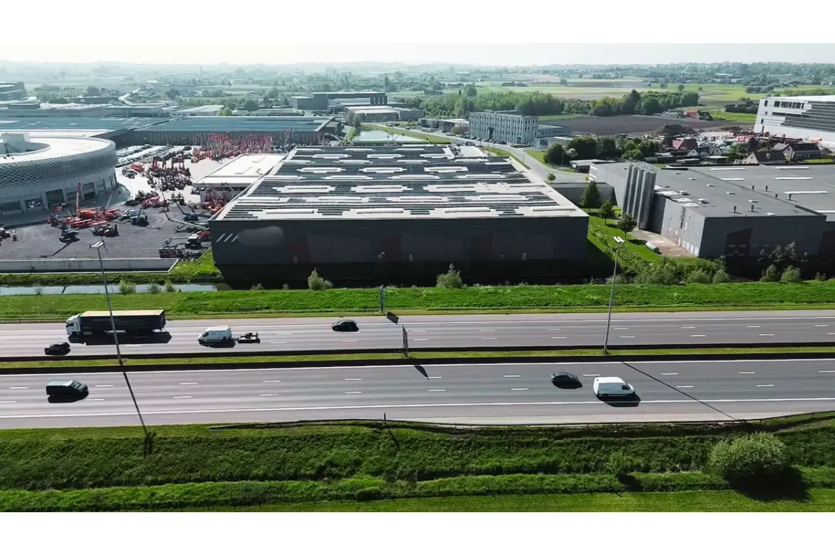 Handelszaak te  huur in Waregem 8790 53250.00€  slaapkamers 13541.00m² - Zoekertje 682673