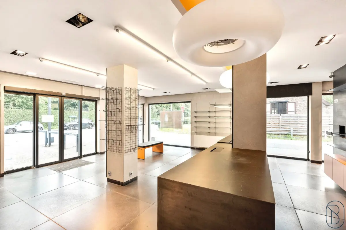 Handelszaak te  koop in Waregem 8790 349000.00€  slaapkamers 179.00m² - Zoekertje 683290