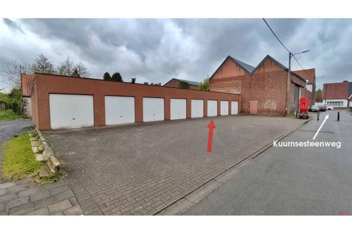 Parking & garage te  huur in Kortrijk 8500 85.00€  slaapkamers m² - Zoekertje 758953