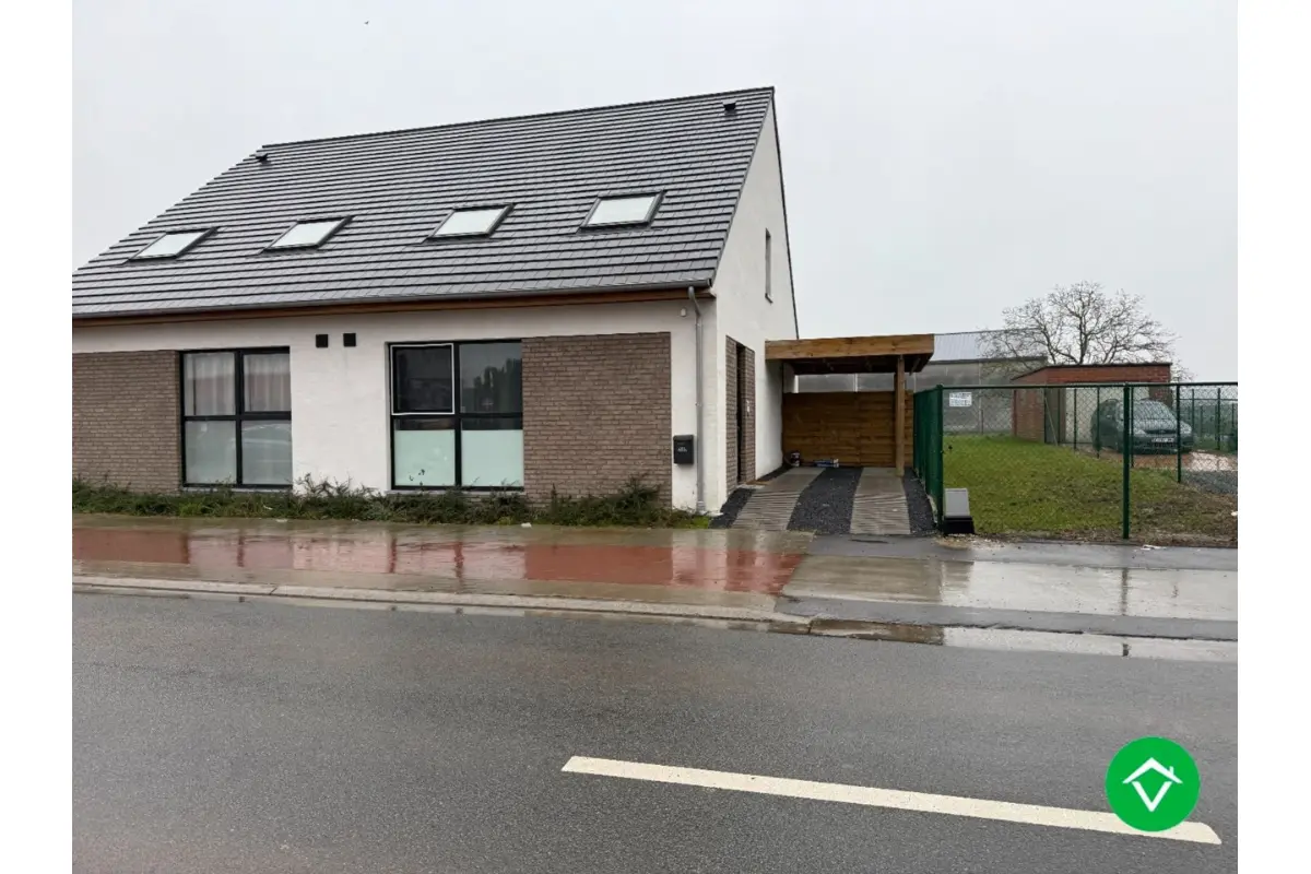 Huis te  huur in Sint-Eloois-Winkel 8880 995.00€ 3 slaapkamers m² - Zoekertje 685633